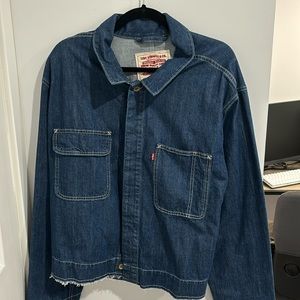 barely worn men’s denim Levi’s jacket